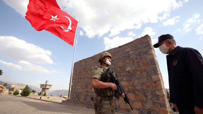 Turkish Defense Minister Hulusi Akar visits Turkish troops at the border with Iraq in Hakkari province, June 19, 2020. (Photo: AP)